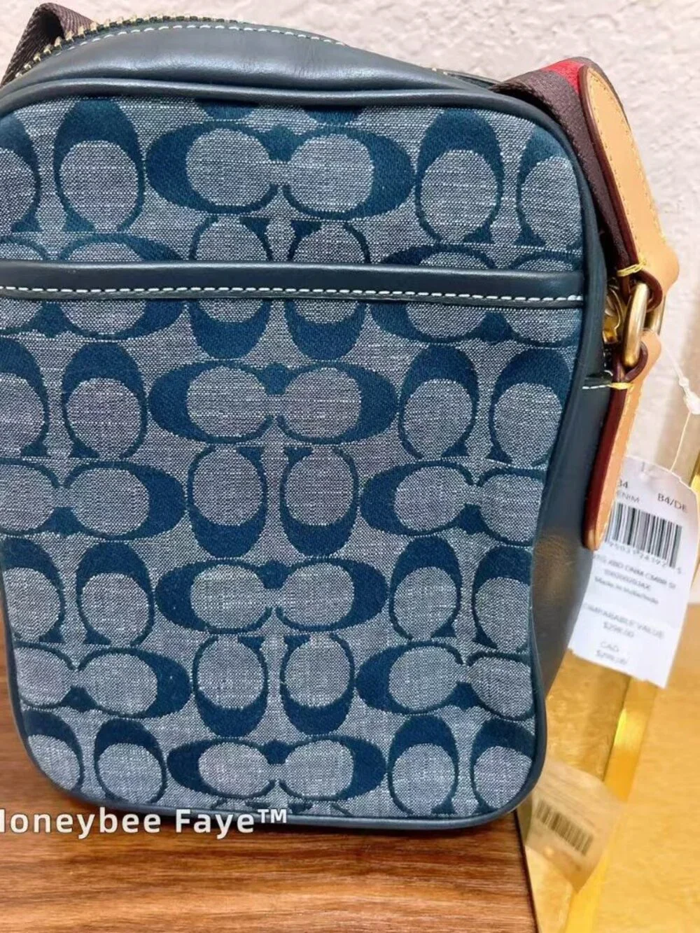 NWT Coach MEN'S HERITAGE CROSSBODY IN SIGNATURE CHAMBRAY C4034